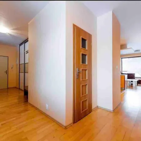 Apartment Slnecny A Priestranny Vo Vybornej Lokalite